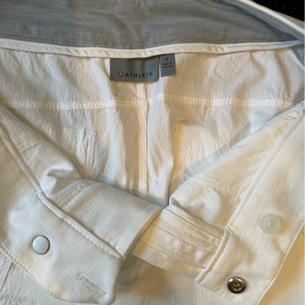 Athleta Trekkie lightweight White crops. NWT Size 8 - Picture 5 of 11